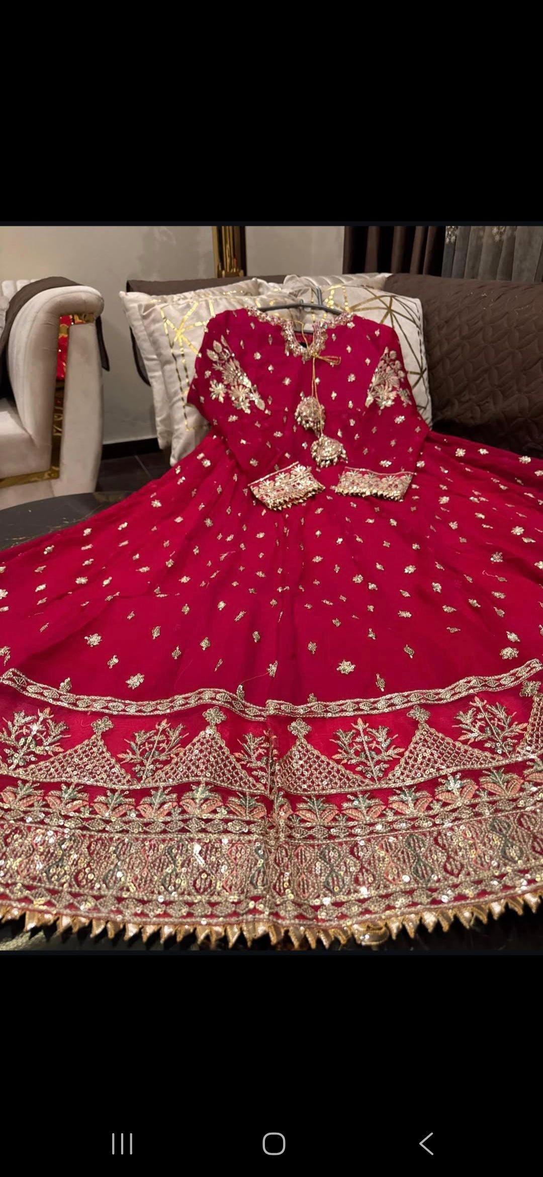 Fancy party wear article